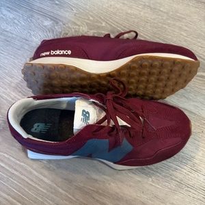 New Balance 327